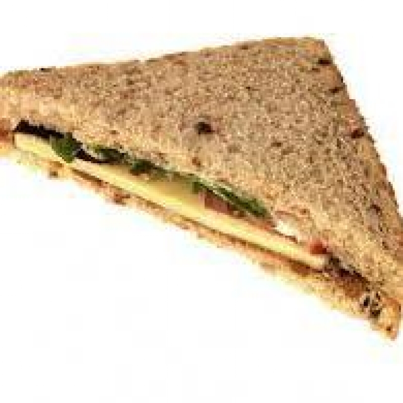 Сэндвич-ПОЛОВИНКА с бужениной и горчичным соусом